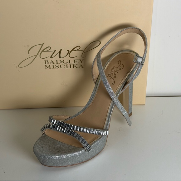 EUC Jewel Badgley Mischka Gallant Platform Sandal Glittering Silver Heels - Picture 2 of 13